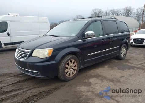 2011 Chrysler Town & Country Touring-L from USA, damaged, VIN 2A4RR8DG6BR749536